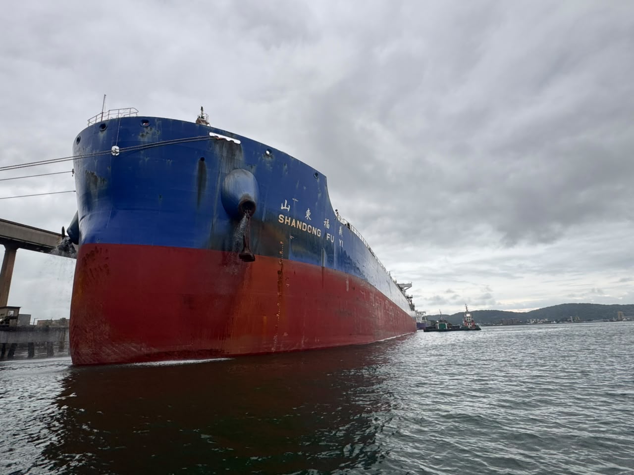 Bulk carrier at anchorage waiting for bunkers